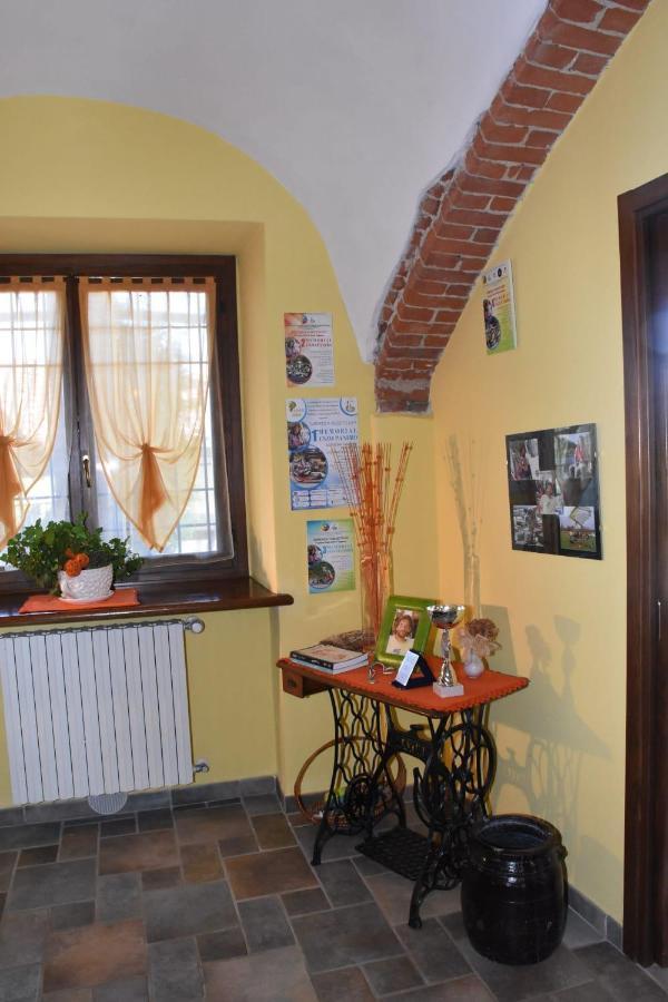 La Casa Di Enzo Bed and Breakfast Lequio Tanaro Εξωτερικό φωτογραφία