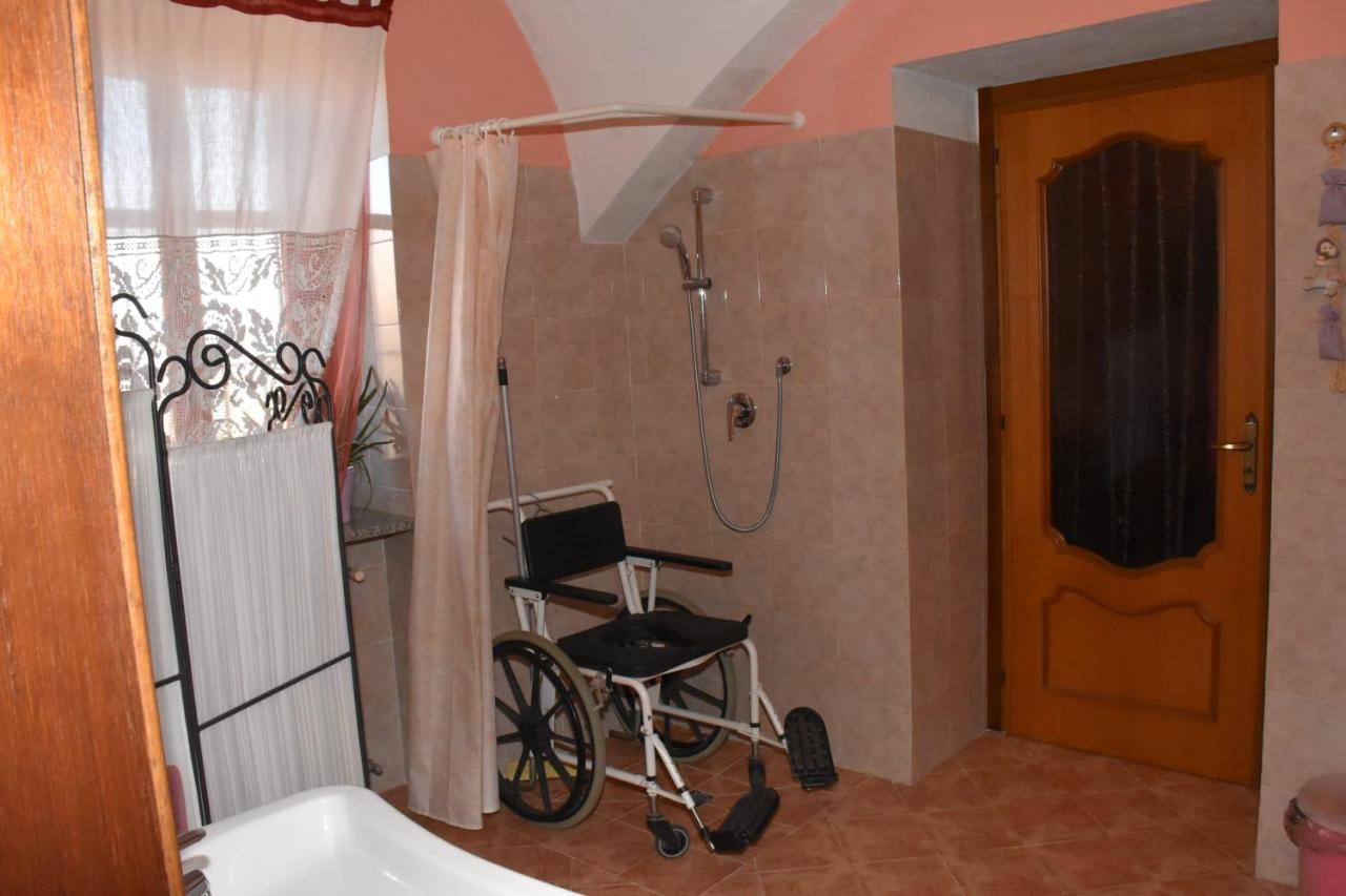 La Casa Di Enzo Bed and Breakfast Lequio Tanaro Εξωτερικό φωτογραφία