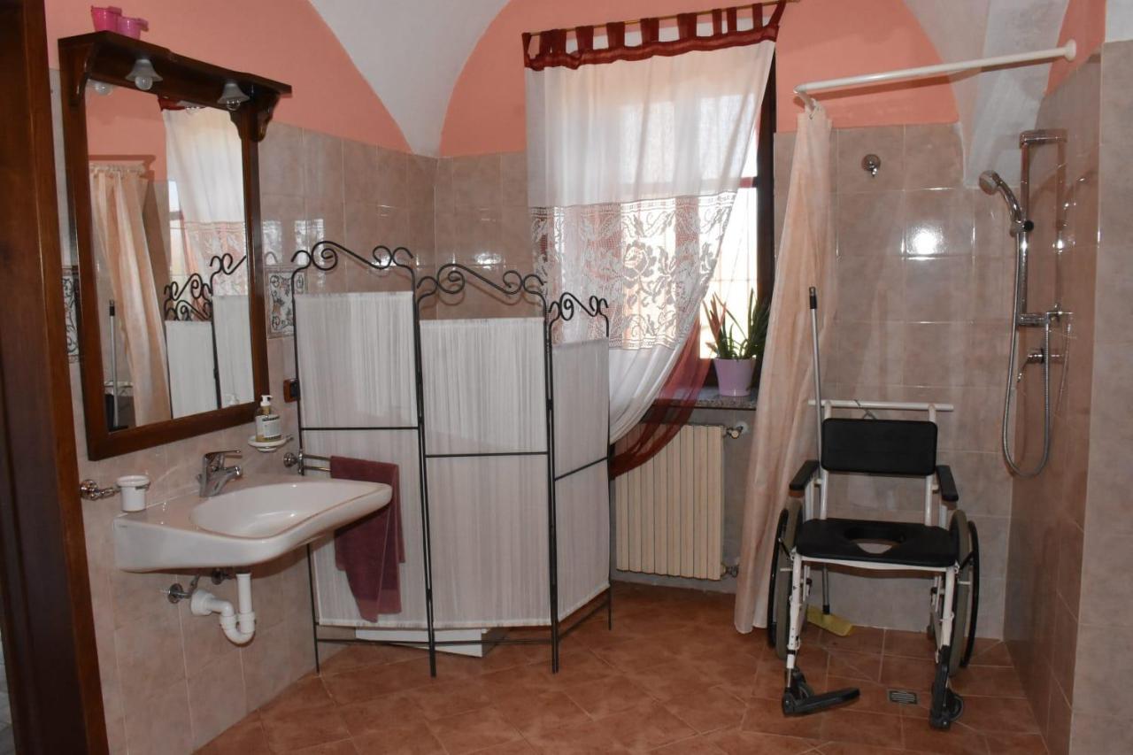 La Casa Di Enzo Bed and Breakfast Lequio Tanaro Εξωτερικό φωτογραφία